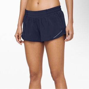 Lululemon Hotty Hot Low-Rise Lined Short 2.5” in Navy Size 4